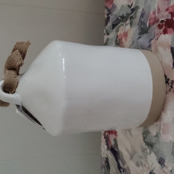 New Rae Dunn Spring birdhouse - Picture 2 of 3